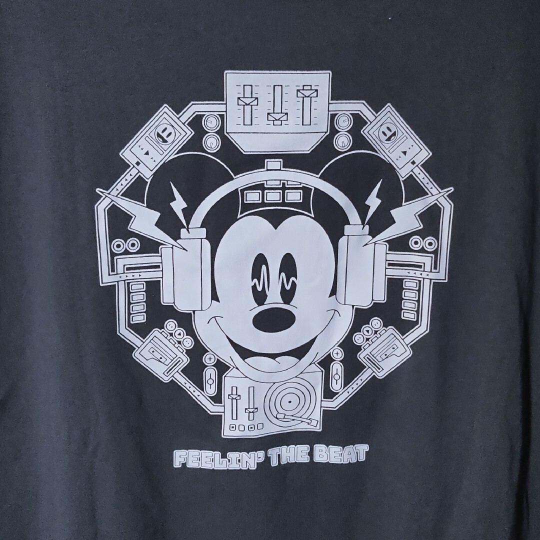 Disney(ディズニー)の新品 Tシャツ L ミッキー ディズニー ラジカセ ヘッドホン 両面プリント メンズのトップス(Tシャツ/カットソー(半袖/袖なし))の商品写真