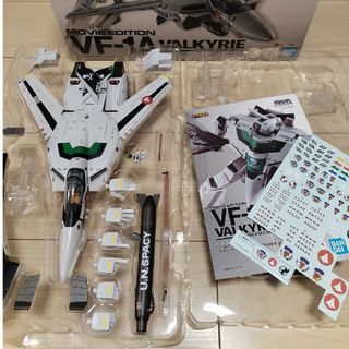 バンダイ(BANDAI)のマクロス超合金柿崎機とマクロス VF-1J対応アーマードパーツセット(模型/プラモデル)