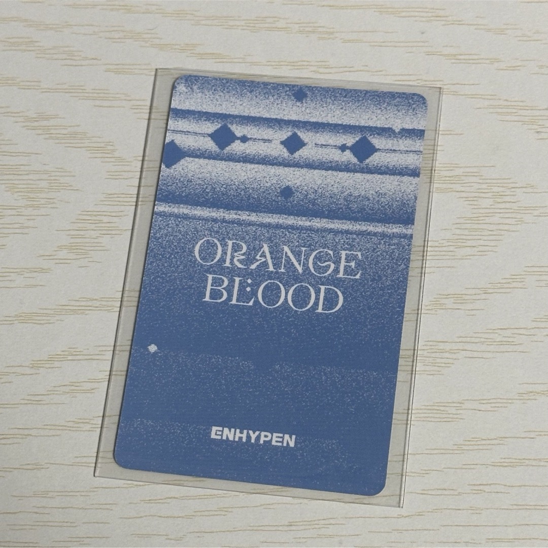 ENHYPEN(エンハイプン)のENHYPEN ORANGE BLOOD ホログラム入りフォトカード ヒスン エンタメ/ホビーのCD(K-POP/アジア)の商品写真