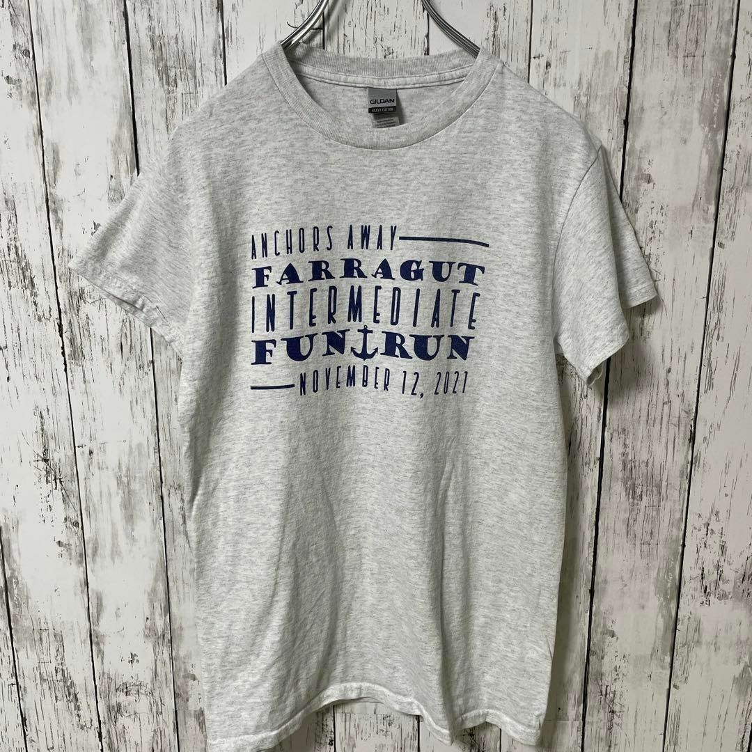 GILDAN アメリカ古着 カンパニーロゴプリントTシャツ ホワイト メンズ メンズのトップス(Tシャツ/カットソー(半袖/袖なし))の商品写真