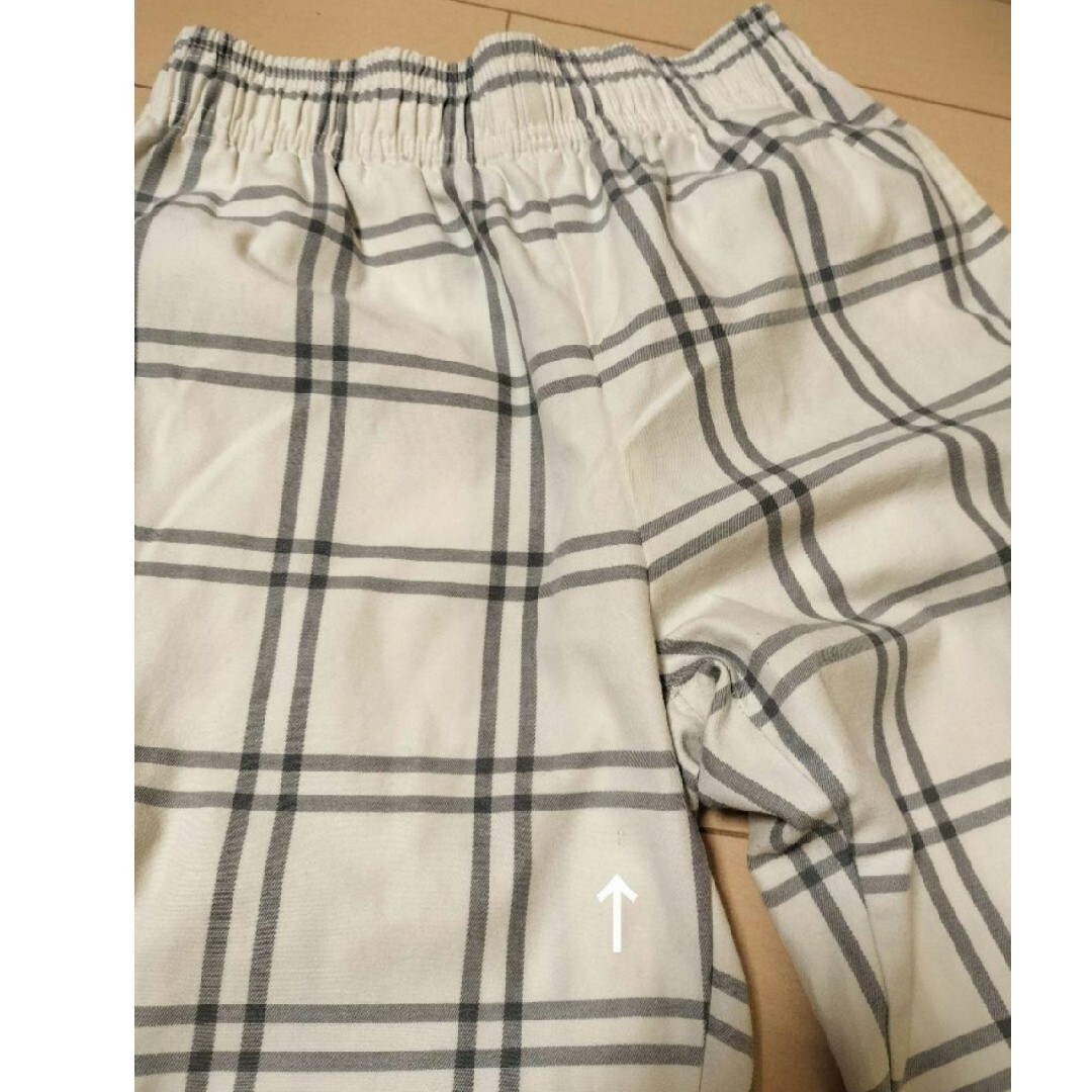 GU 白×グレーのチェック柄　パンツ　S メンズのパンツ(その他)の商品写真
