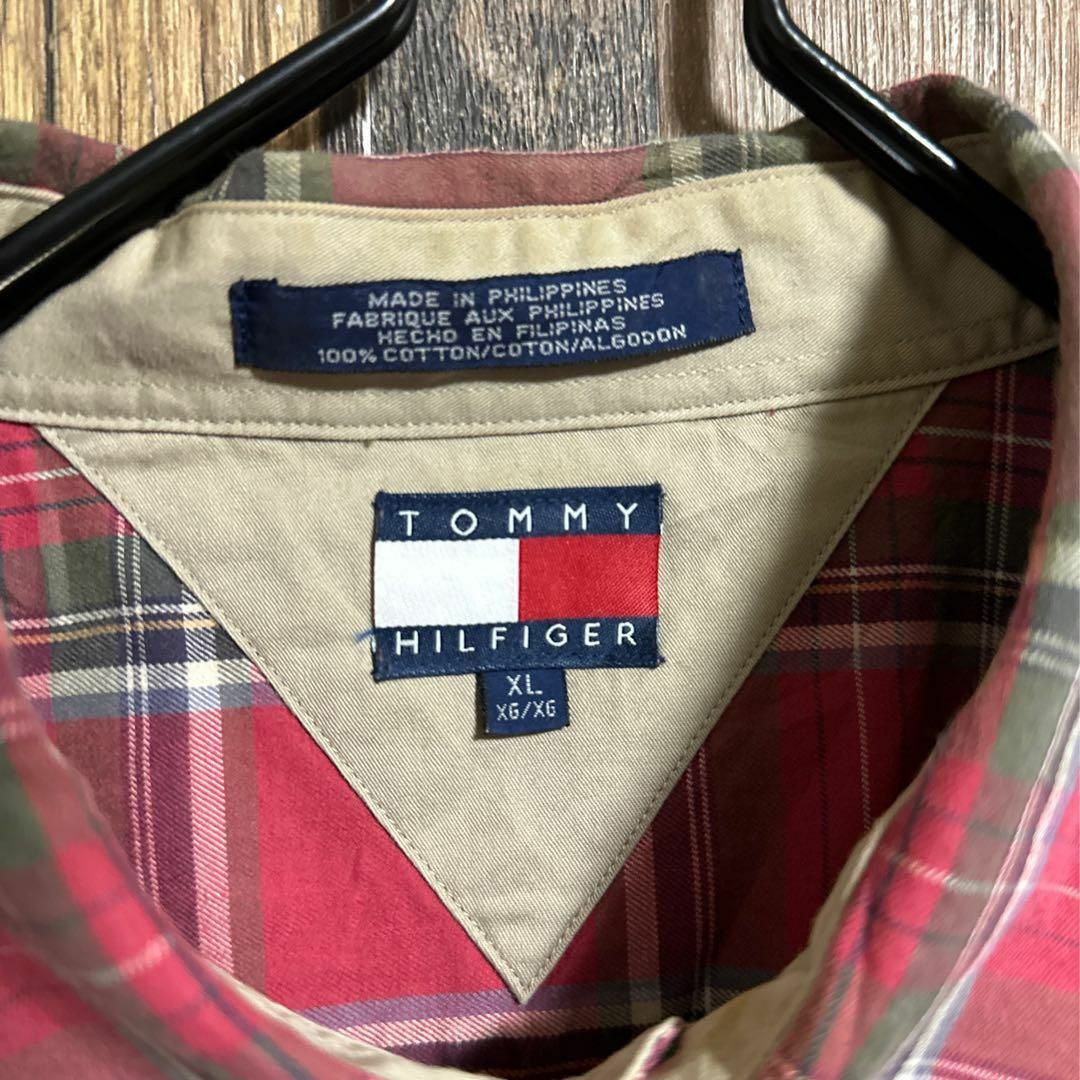 TOMMY HILFIGER(トミーヒルフィガー)のトミーヒルフィガー ロゴ チェック シャツ 長袖 レッド XL ボタン US古着 メンズのトップス(シャツ)の商品写真