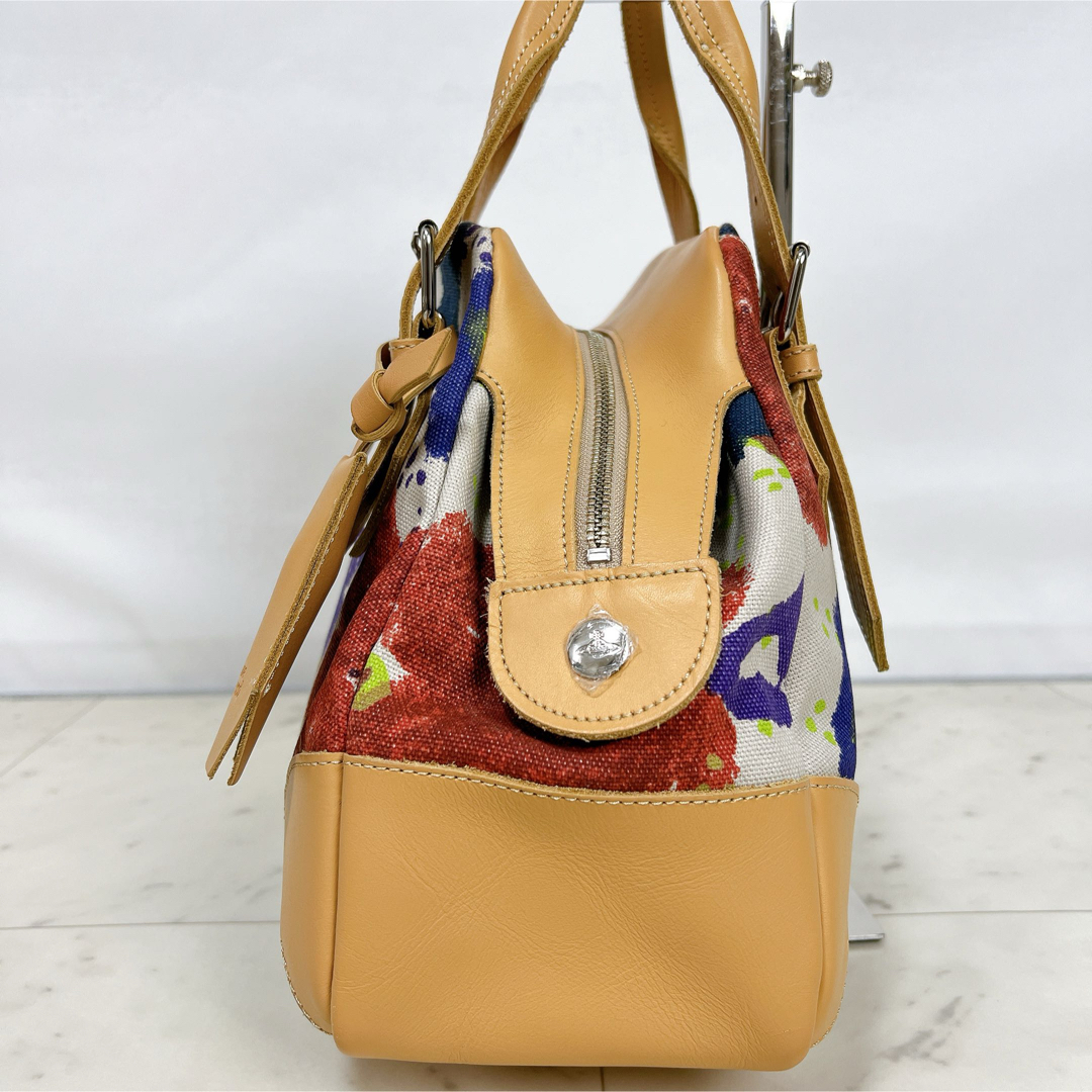 Vivienne Westwood(ヴィヴィアンウエストウッド)の《美品》ヴィヴィアンウエストウッド ヤスミン キャンバス オーブ ベージュ レディースのバッグ(ハンドバッグ)の商品写真