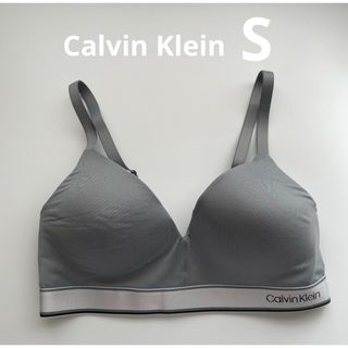 Calvin Klein - 新品　カルバンクライン　Sサイズ　グレー　ノンワイヤー　ワイヤレスブラ