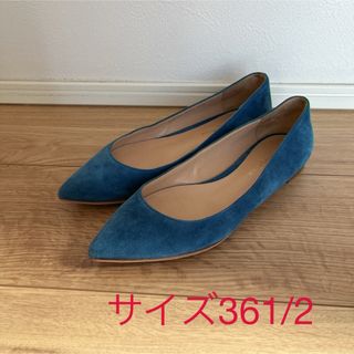 ジャンヴィットロッシ(Gianvito Rossi)の美品　ジャンヴィトロッシ　ロイヤルブルー　フラットシューズ(バレエシューズ)