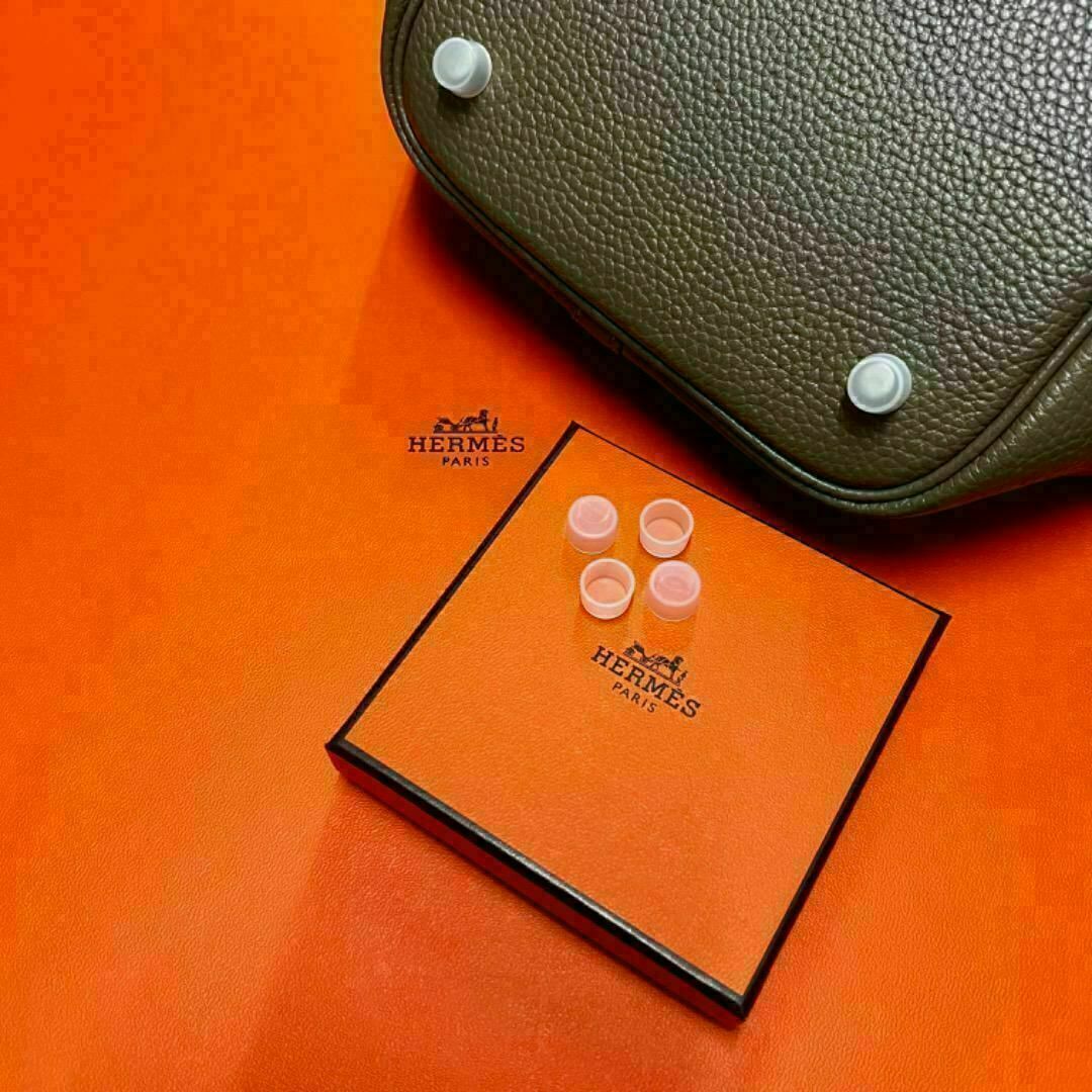 Hermes(エルメス)の即日発送★Hermes エルメス バッグ用 シリコン底鋲カバー 4個セット レディースのバッグ(ハンドバッグ)の商品写真