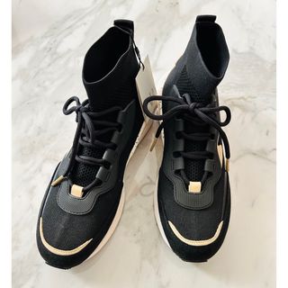 ザラ(ZARA)の新品 ⭐︎ ZARA ハイカットスニーカー(スニーカー)