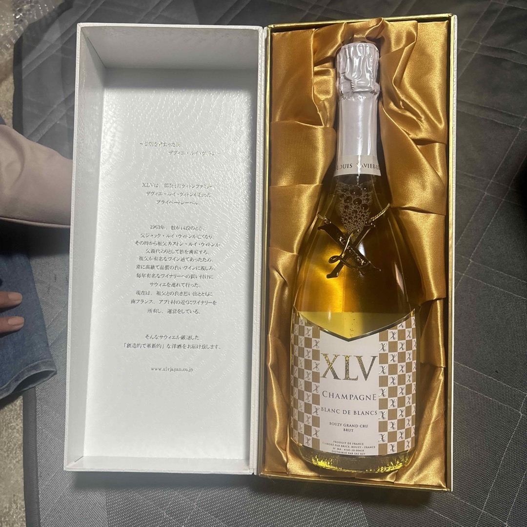 LOUIS VUITTON(ルイヴィトン)のXLV シャンパーニュ　ブラン　ド　ブラングラン　クリュブリュット　ルミナス 食品/飲料/酒の酒(シャンパン/スパークリングワイン)の商品写真