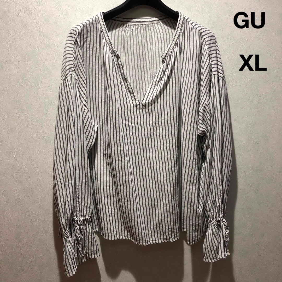 GU(ジーユー)のGU キャンディスリーブブラウス(長袖)XL レディースのトップス(シャツ/ブラウス(長袖/七分))の商品写真