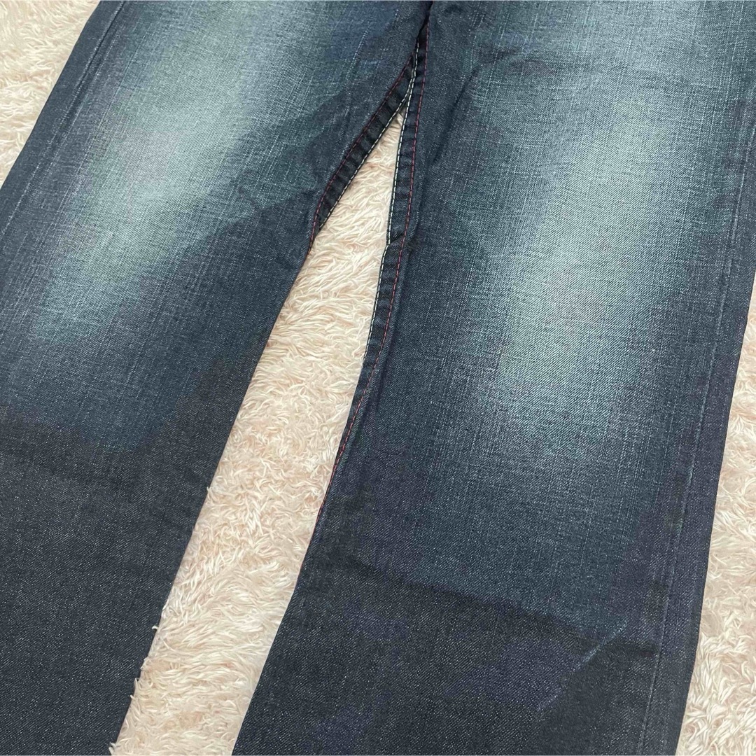 True Religion(トゥルーレリジョン)のTRUE RELIGION  BOOT CUT ブーツカットデニムW34 メンズのパンツ(デニム/ジーンズ)の商品写真