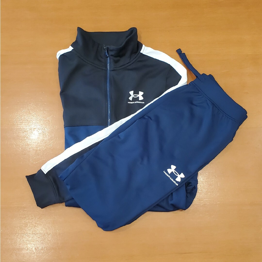 UNDER ARMOUR(アンダーアーマー)の【中古】アンダーアーマー　CBLOCK KNIT　トレーニングスーツ　160 キッズ/ベビー/マタニティのキッズ服男の子用(90cm~)(その他)の商品写真