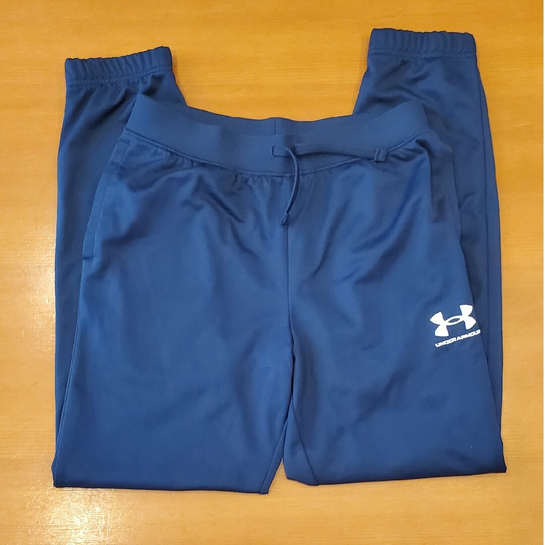 UNDER ARMOUR(アンダーアーマー)の【中古】アンダーアーマー　CBLOCK KNIT　トレーニングスーツ　160 キッズ/ベビー/マタニティのキッズ服男の子用(90cm~)(その他)の商品写真