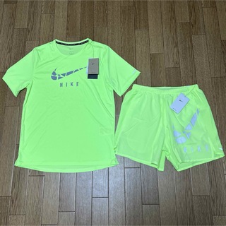 NIKE - ナイキ　M  ランニング　セットアップ　シャツ　パンツ 