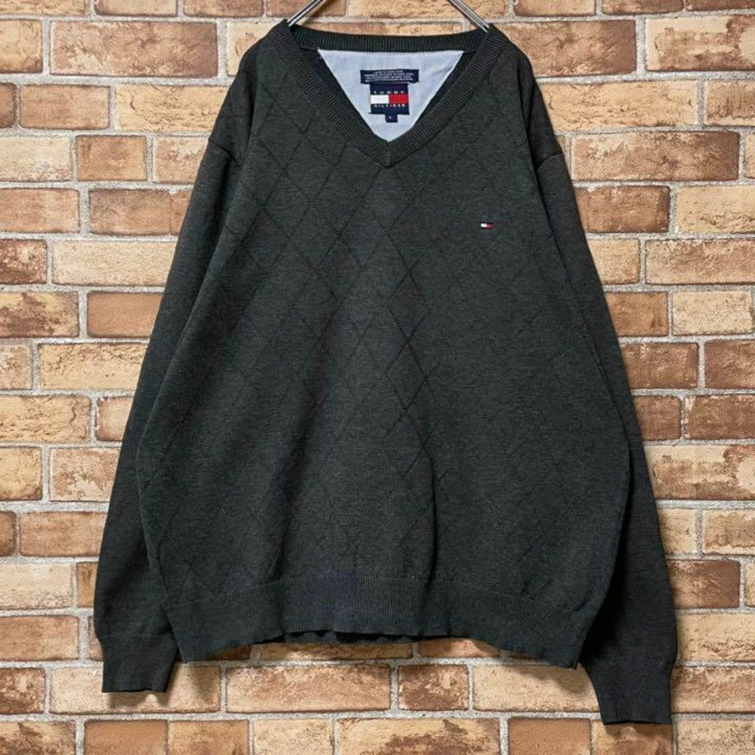 TOMMY HILFIGER(トミーヒルフィガー)のトミーヒルフィガー　旧タグ　90s デザインニット　セーター　刺繍ロゴ　グレーL メンズのトップス(ニット/セーター)の商品写真