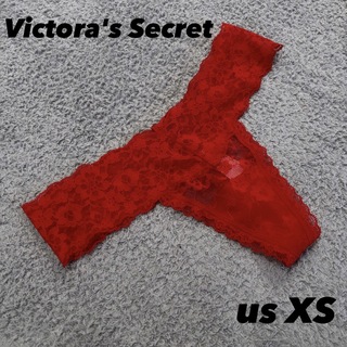 ヴィクトリアズシークレット(Victoria's Secret)のVictora's Secretヴィクトリアシークレット ショーツ Tバック 赤(ショーツ)