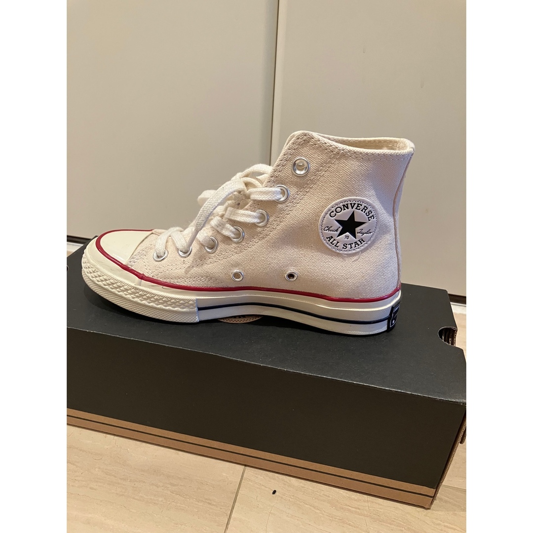 CHUCK TAYLOR(チャックテイラー)のCONVERSEチャックテイラー　生成り22㎝ レディースの靴/シューズ(スニーカー)の商品写真