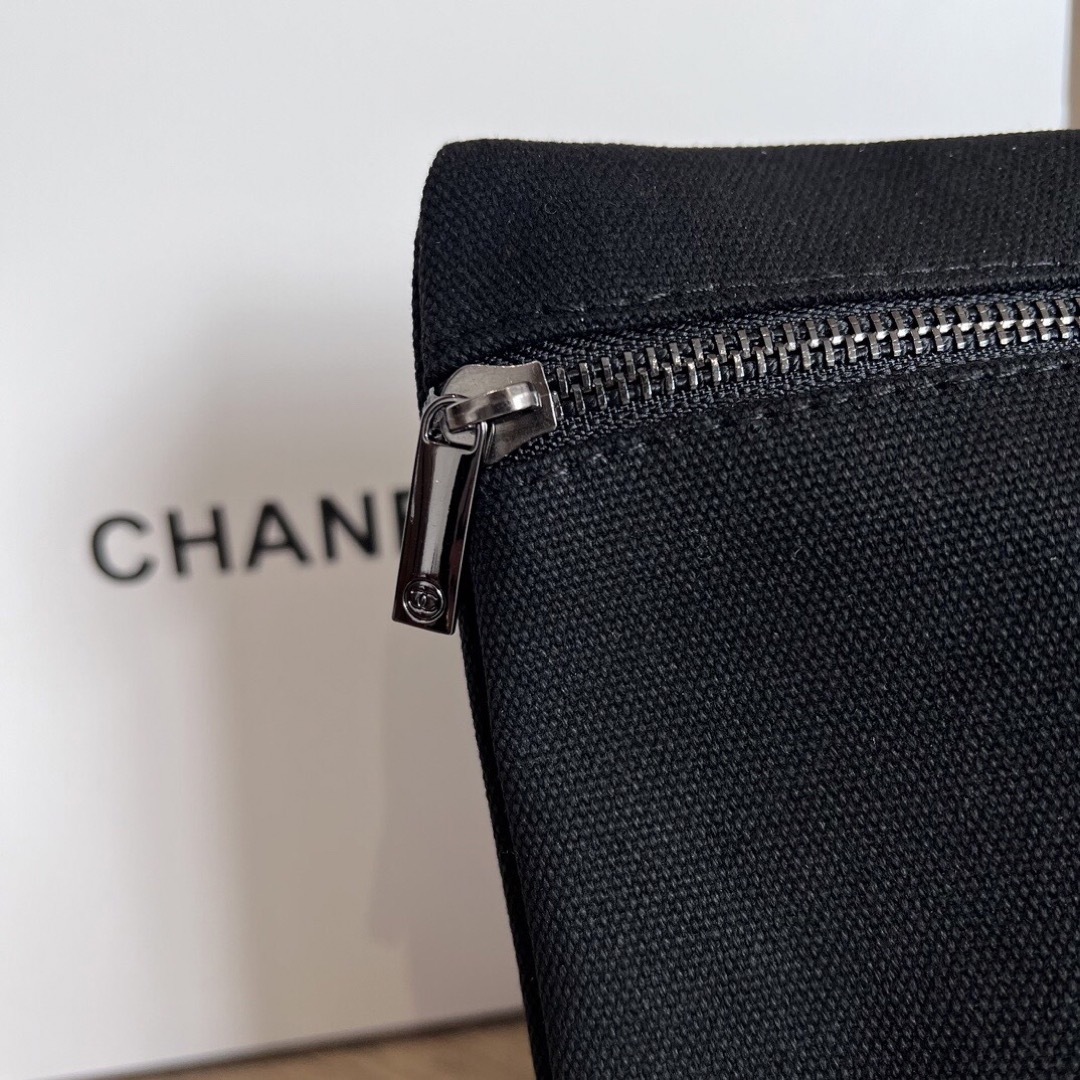 CHANEL(シャネル)のCHANEL 化粧ポーチ コスメポーチ ノーベルティ 箱なし レディースのファッション小物(ポーチ)の商品写真