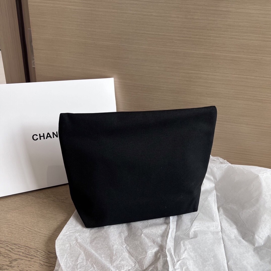 CHANEL(シャネル)のCHANEL 化粧ポーチ コスメポーチ ノーベルティ 箱なし レディースのファッション小物(ポーチ)の商品写真