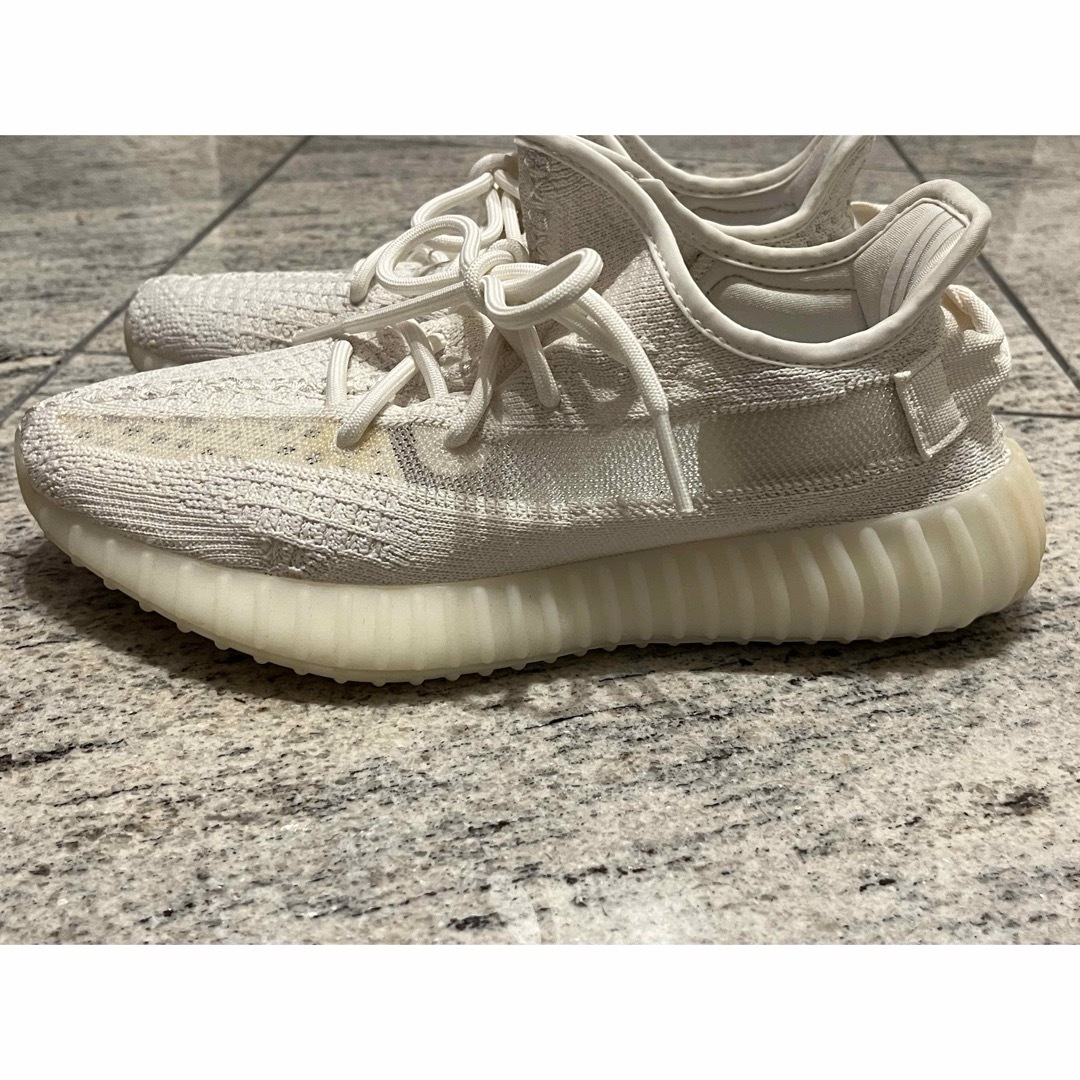 YEEZY（adidas）(イージー)のadidas YEEZY BOOST 350 V2 メンズの靴/シューズ(スニーカー)の商品写真