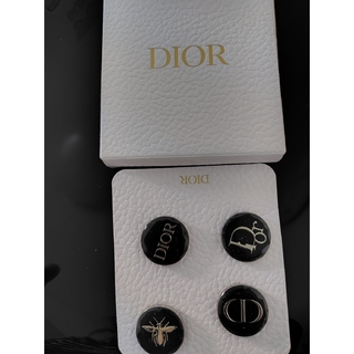Dior - Dior ノベルティピンバッジ たっぷりおまけサンプル付き