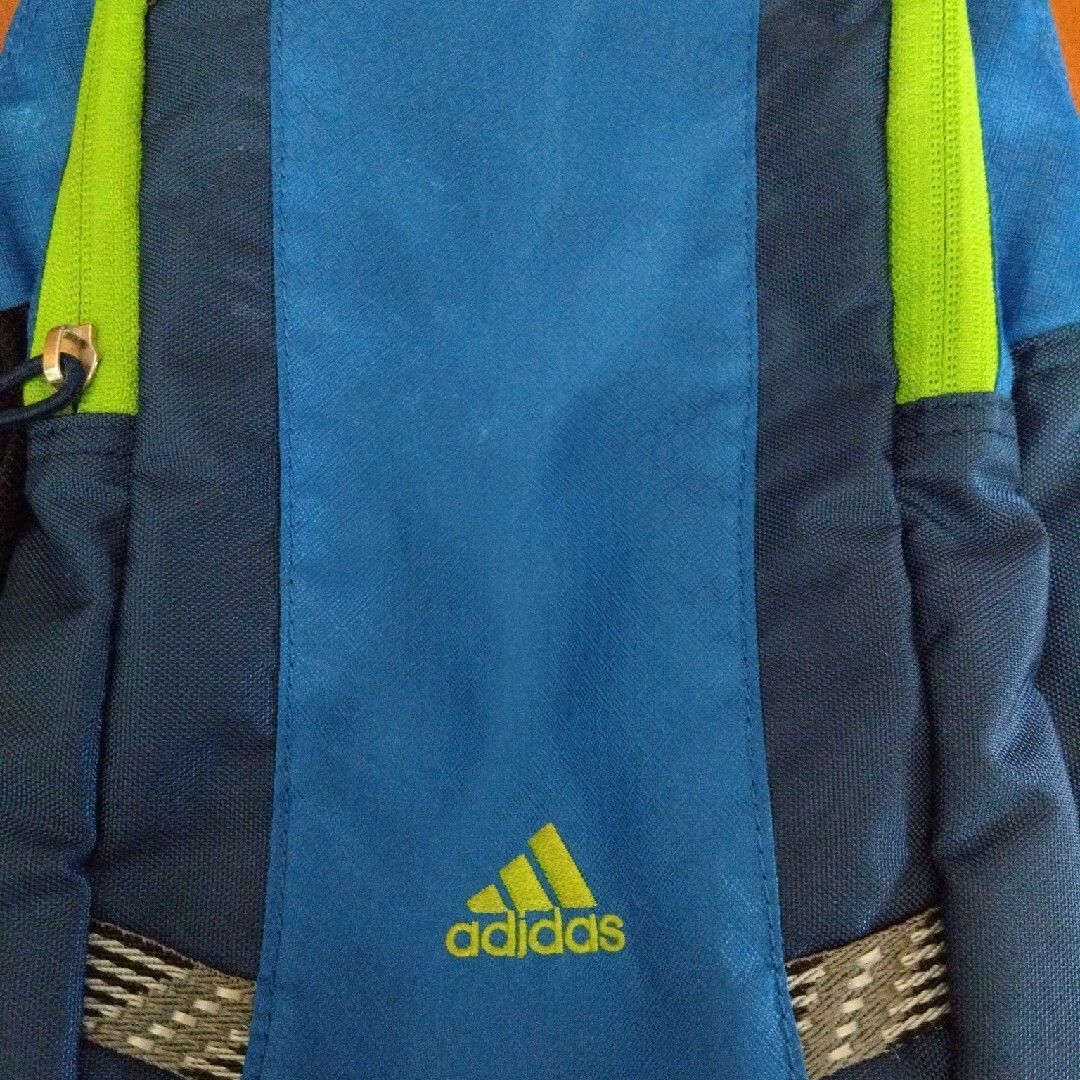 adidas(アディダス)のアディダス　男の子　バッグ2点セット　リュック　ボディバッグ キッズ/ベビー/マタニティのこども用バッグ(その他)の商品写真