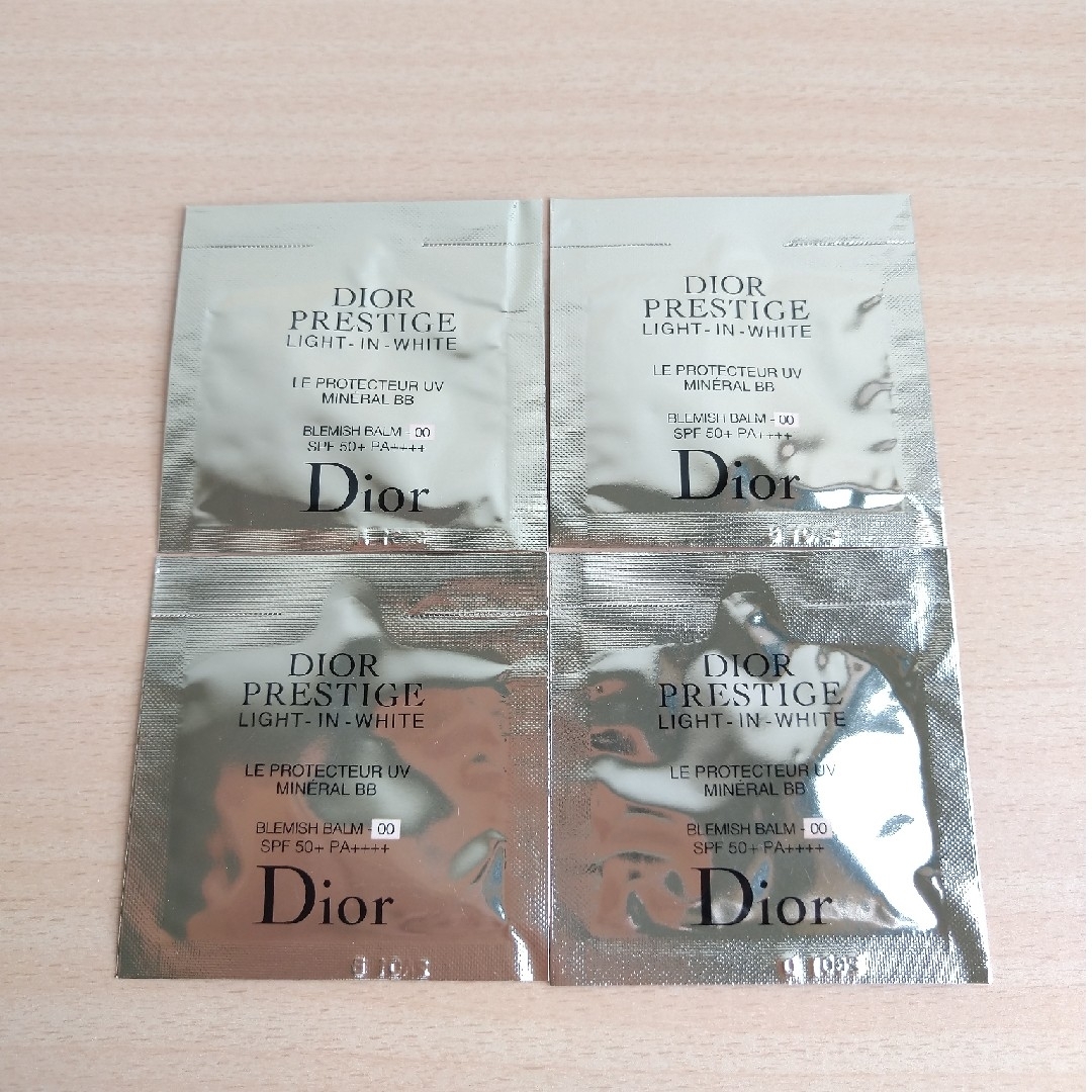 Dior(ディオール)のディオール ホワイトルプロテクターUVミネラルBB エンタメ/ホビーのコレクション(ノベルティグッズ)の商品写真