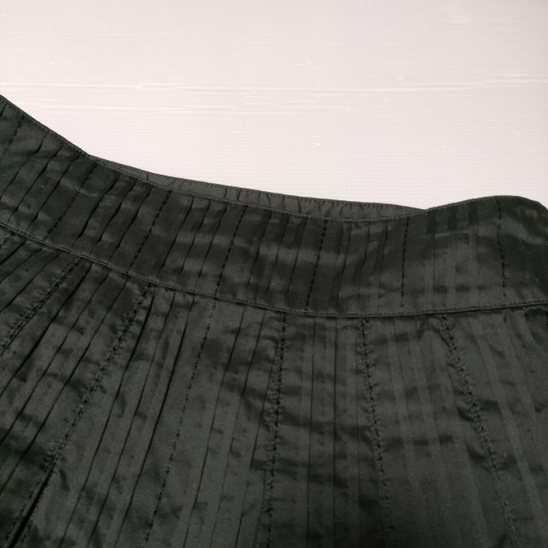 HIROKO BIS(ヒロコビス)のHIROKO BIS タック ポリエステル スカート ブラック レディース ヒロコビス【中古】4-0401M∞ レディースのスカート(その他)の商品写真