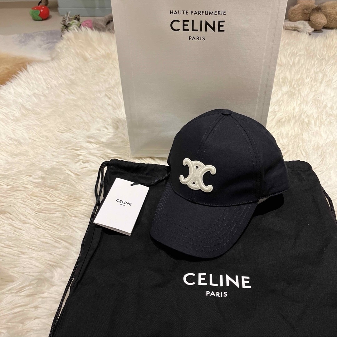 celine(セリーヌ)の新品 CELINE セリーヌ ベースボールキャップ 帽子 トリオンフ ブラック レディースの帽子(キャップ)の商品写真