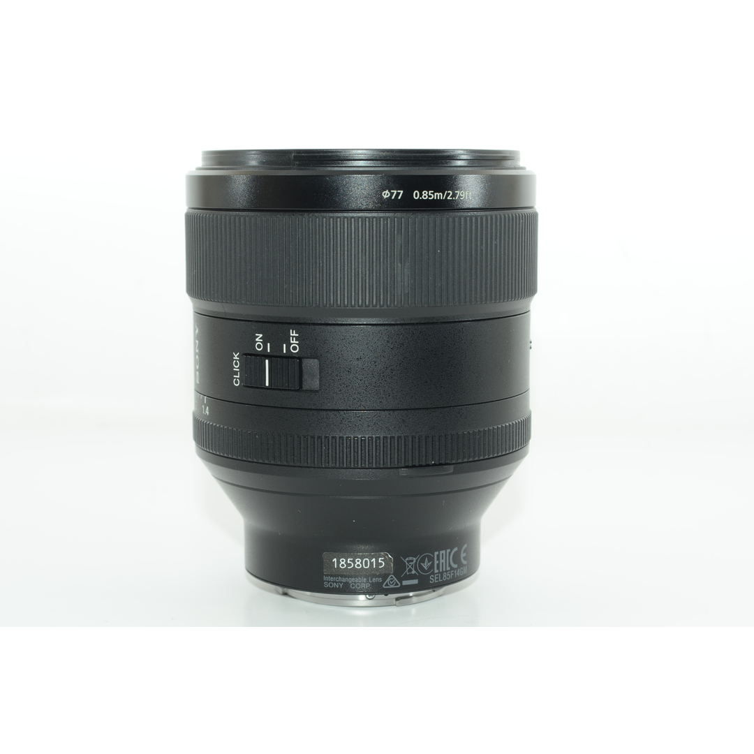 【外観特上級】ソニー SONY 単焦点レンズ FE 85mm F1.4 GM Eマウント35mmフルサイズ対応 SEL85F14GM スマホ/家電/カメラのカメラ(レンズ(単焦点))の商品写真