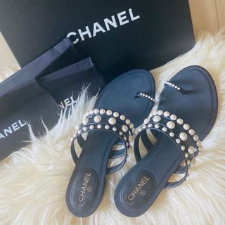 シャネル(CHANEL)のシャネル　CHANEL  パール　サンダル(サンダル)