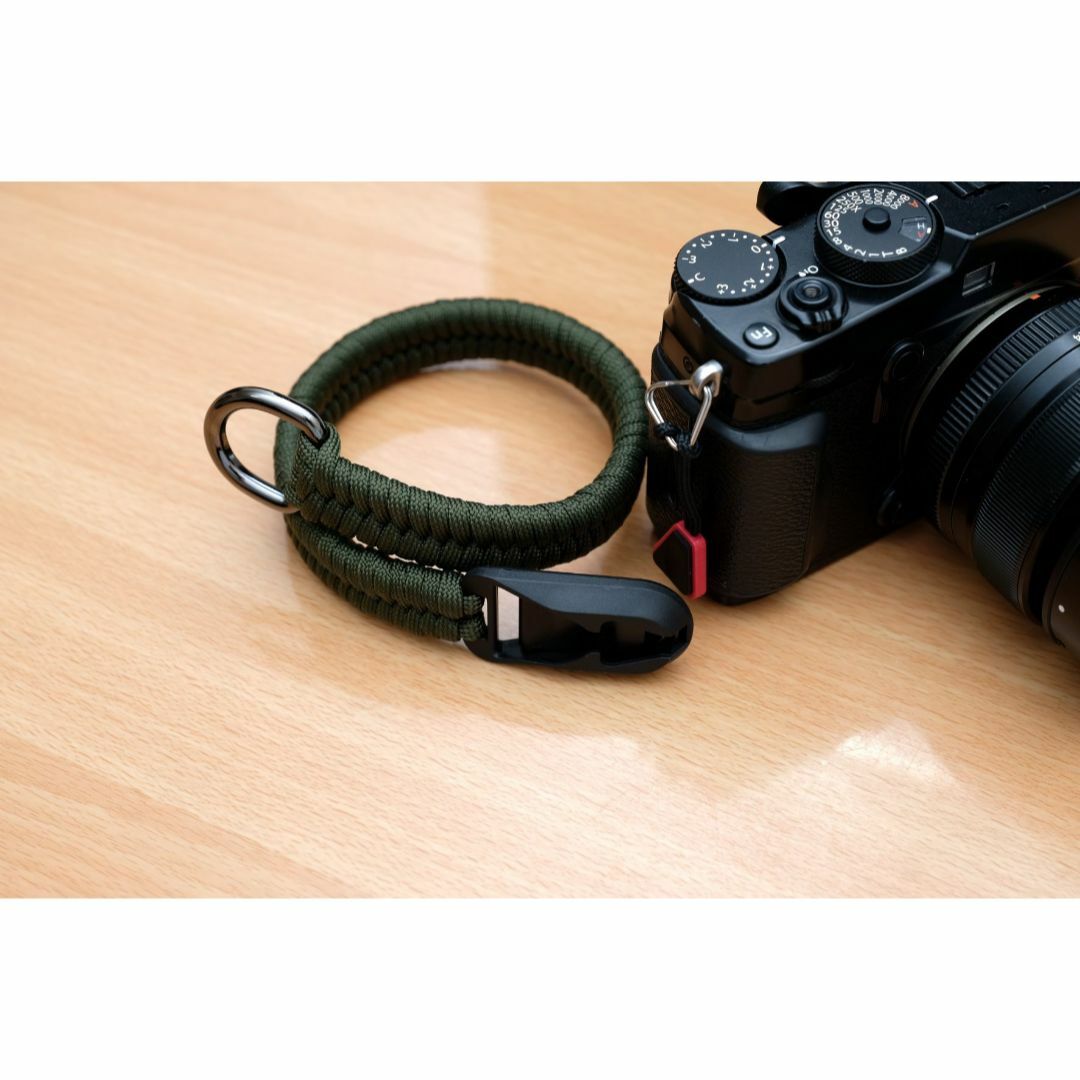 パラコード フィッシュテール カモ カメラストラップ リストストラップ スマホ/家電/カメラのカメラ(その他)の商品写真