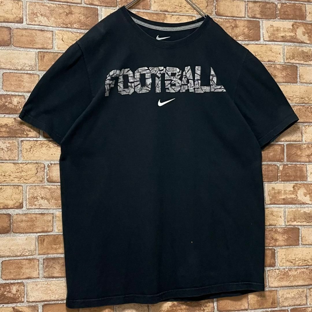 NIKE(ナイキ)のNIKE　ナイキ　　Tシャツ　ビッグプリント　黒　ブラック　XL メンズのトップス(Tシャツ/カットソー(半袖/袖なし))の商品写真