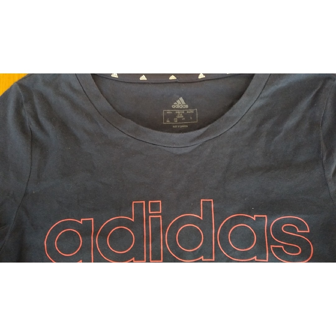 adidas(アディダス)の【中古】adidas　Tシャツ　紺　150～160　小柄な女性向き キッズ/ベビー/マタニティのキッズ服女の子用(90cm~)(Tシャツ/カットソー)の商品写真