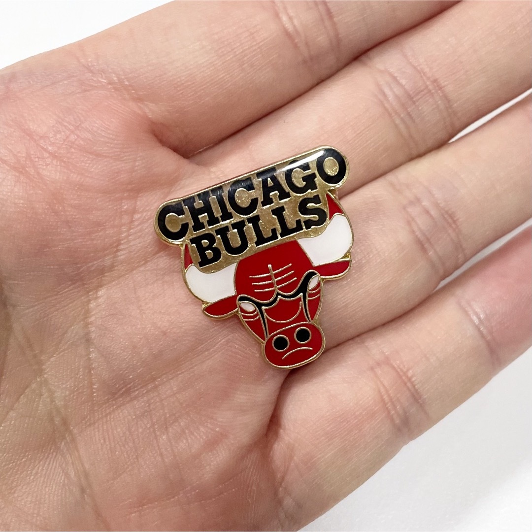 シカゴブルズ ピンバッジ NBA バスケ CHICAGO BULLS Pins スポーツ/アウトドアのスポーツ/アウトドア その他(バスケットボール)の商品写真