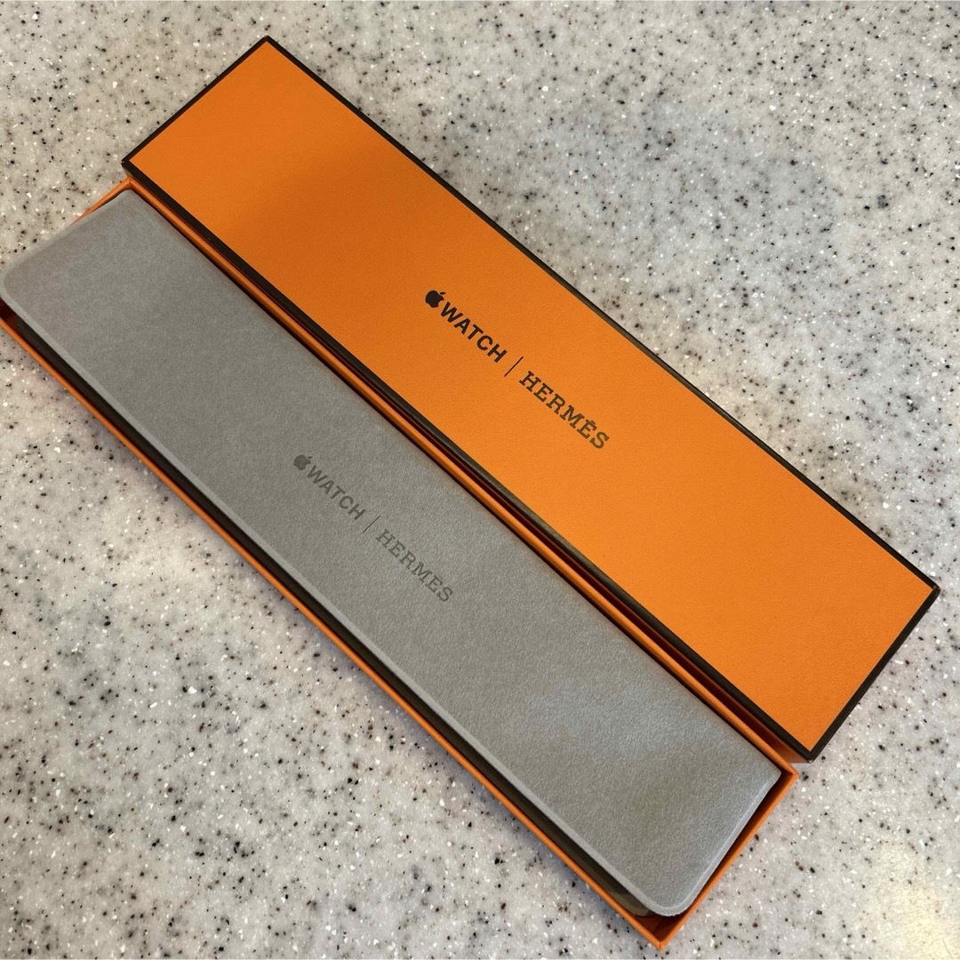 Hermes(エルメス)のApple Watch HERMES バンド　カザック 限定品 レディースのファッション小物(腕時計)の商品写真