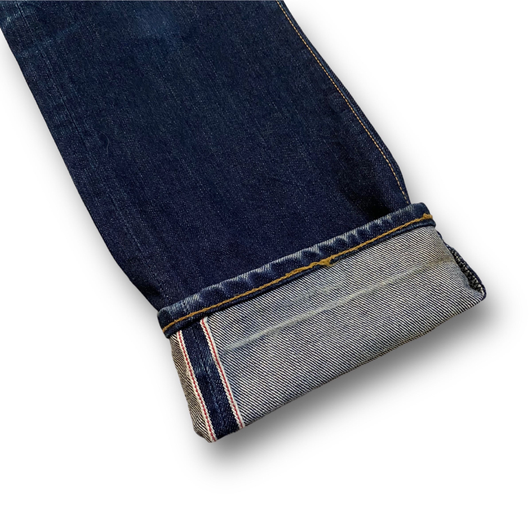 KURO(クロ)のクロ KURO GRAPHITE グラファイト スリムストレート サイズ30 メンズのパンツ(デニム/ジーンズ)の商品写真