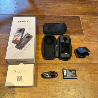 【2】insta360 x3 本体➕レンズキャップ➕ソフトケース付き