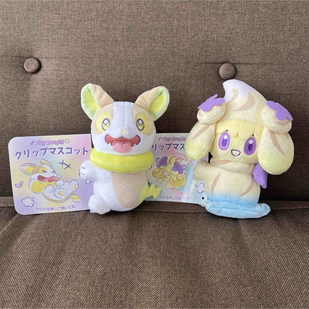 ポケモン(ポケモン)のポケモン　クリップマスコット　マホイップ　ワンパチ エンタメ/ホビーのおもちゃ/ぬいぐるみ(キャラクターグッズ)の商品写真