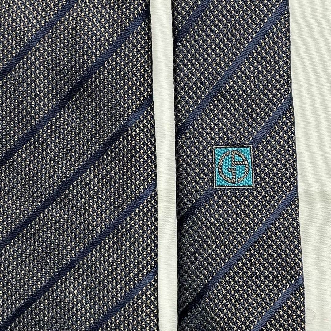 Giorgio Armani(ジョルジオアルマーニ)の最高級 ジョルジオアルマーニ 伊製 レジメンタル柄ネクタイ 紺 総シルク 美品 メンズのファッション小物(ネクタイ)の商品写真