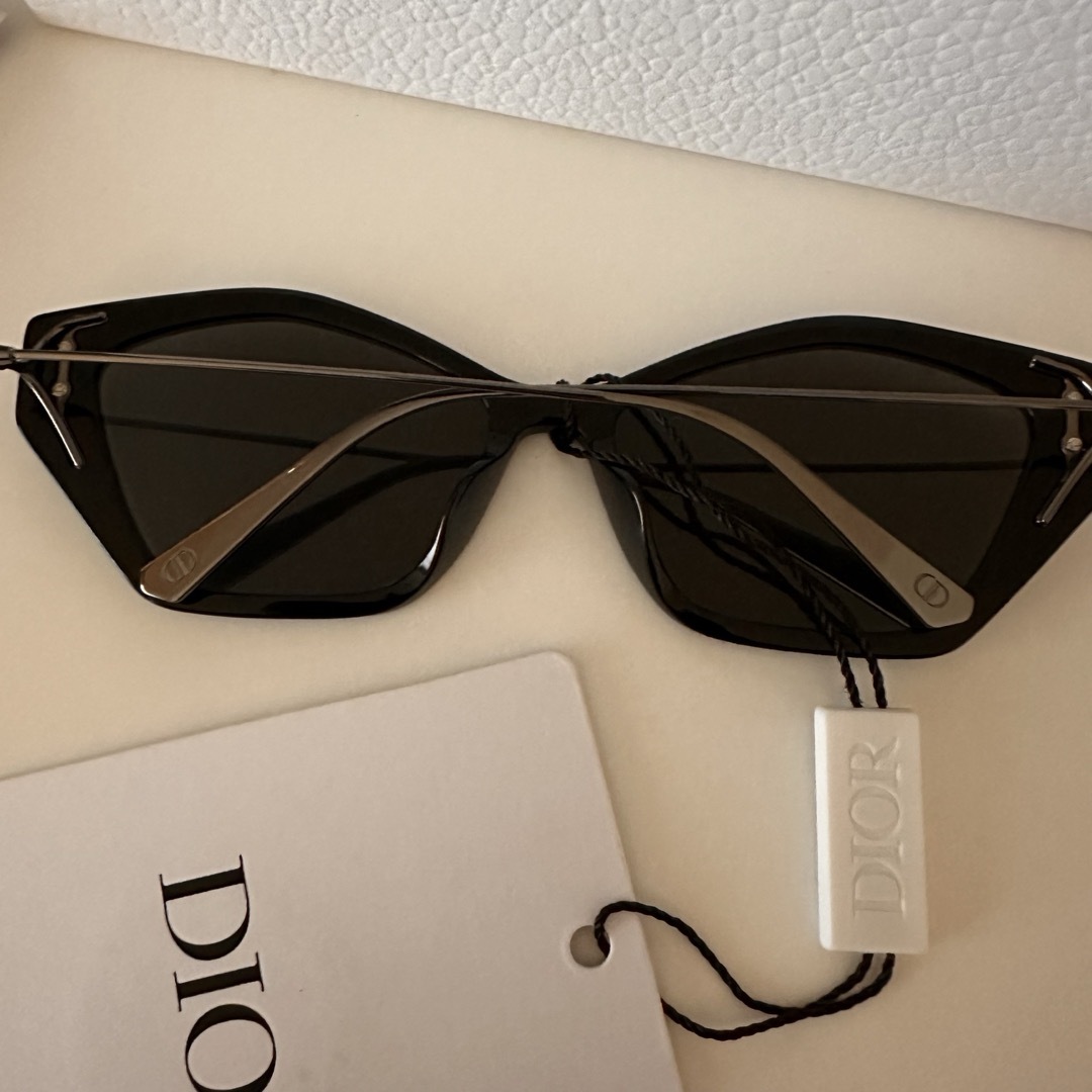 Dior(ディオール)のdior サングラス　MISDS1UXR ブラック レディースのファッション小物(サングラス/メガネ)の商品写真