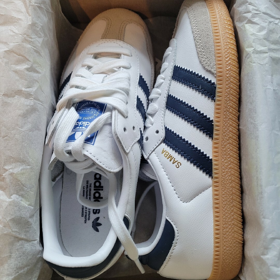 adidas(アディダス)の新品　ADIDAS SAMBA OG　22.5 レディースの靴/シューズ(スニーカー)の商品写真