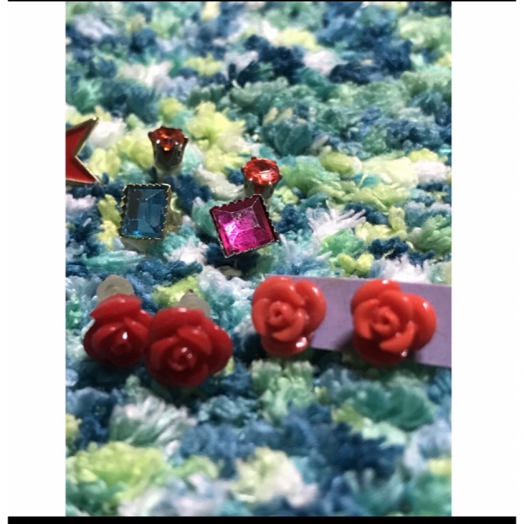 樹脂バラ　スター星　スタッドピアス　まとめセット レディースのアクセサリー(ピアス)の商品写真
