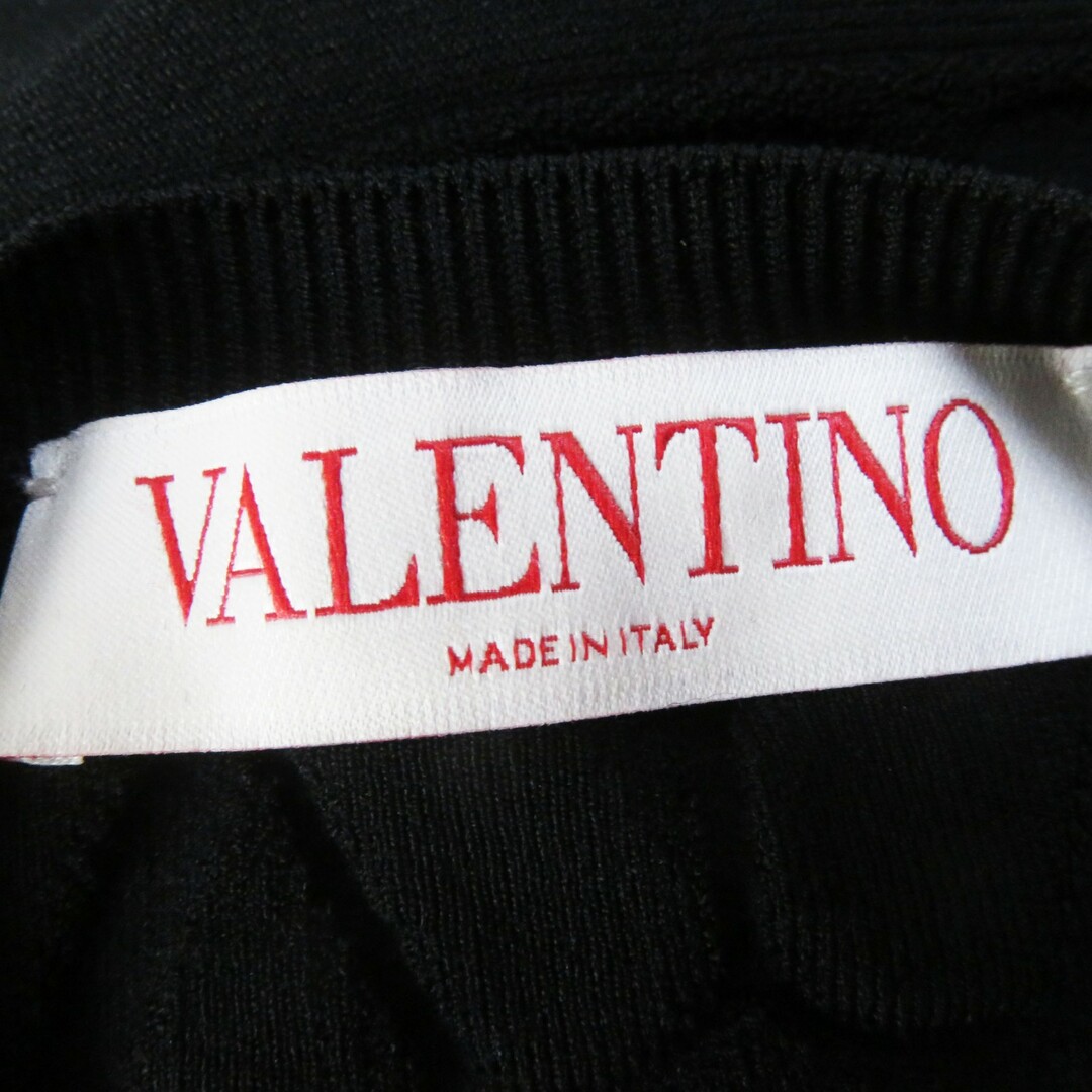 VALENTINO(ヴァレンティノ)の極美品◎VALENTINO ヴァレンティノ 4B3KD11S8F5 ビスコースブレンド Vロゴモノグラム ミニ ドレス／ワンピース ブラック M ハンガー・ガーメント付き イタリア製 正規品 レディース レディースのワンピース(ひざ丈ワンピース)の商品写真