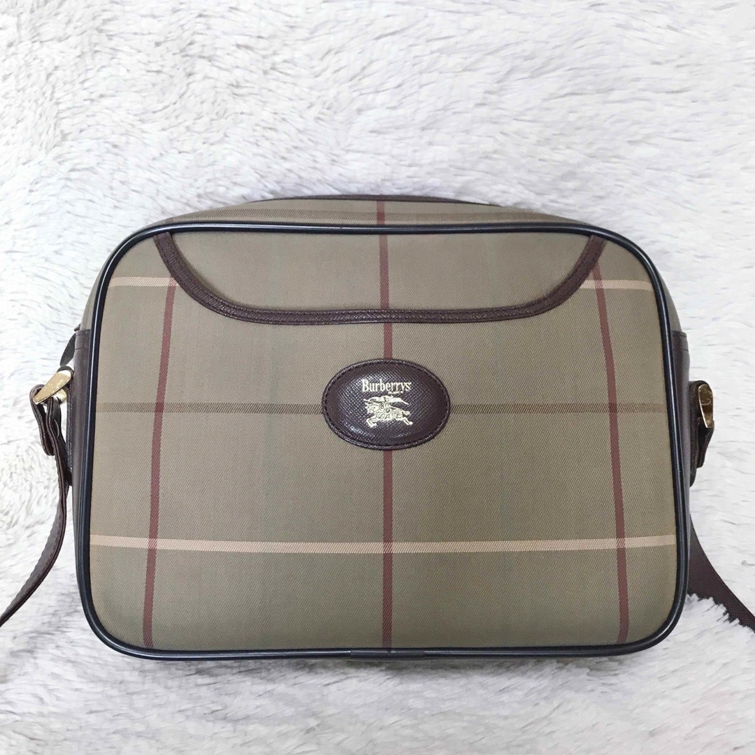 BURBERRY(バーバリー)の美品 BURBERRY チェック ショルダーバッグ カメラバッグ ポシェット レディースのバッグ(ショルダーバッグ)の商品写真