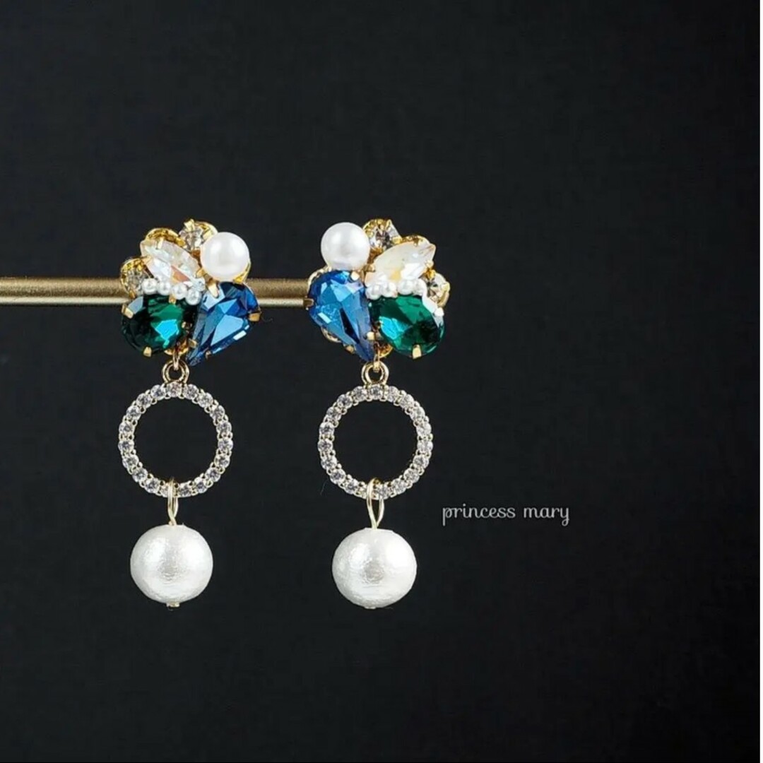 8mmコットン&ラウンドストーン♡blue drop bijouピアス レディースのアクセサリー(ピアス)の商品写真