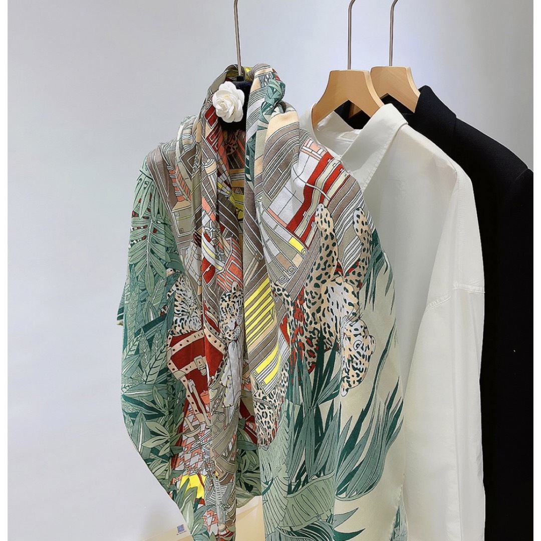ラスト2点　No.57   大判ストール  スカーフ レディースのファッション小物(ストール/パシュミナ)の商品写真