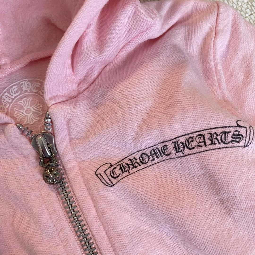 Chrome Hearts(クロムハーツ)の【レア】クロムハーツ　キッズ　ベビー　パーカー　フーディー　シルバージップ　ロゴ キッズ/ベビー/マタニティのベビー服(~85cm)(トレーナー)の商品写真