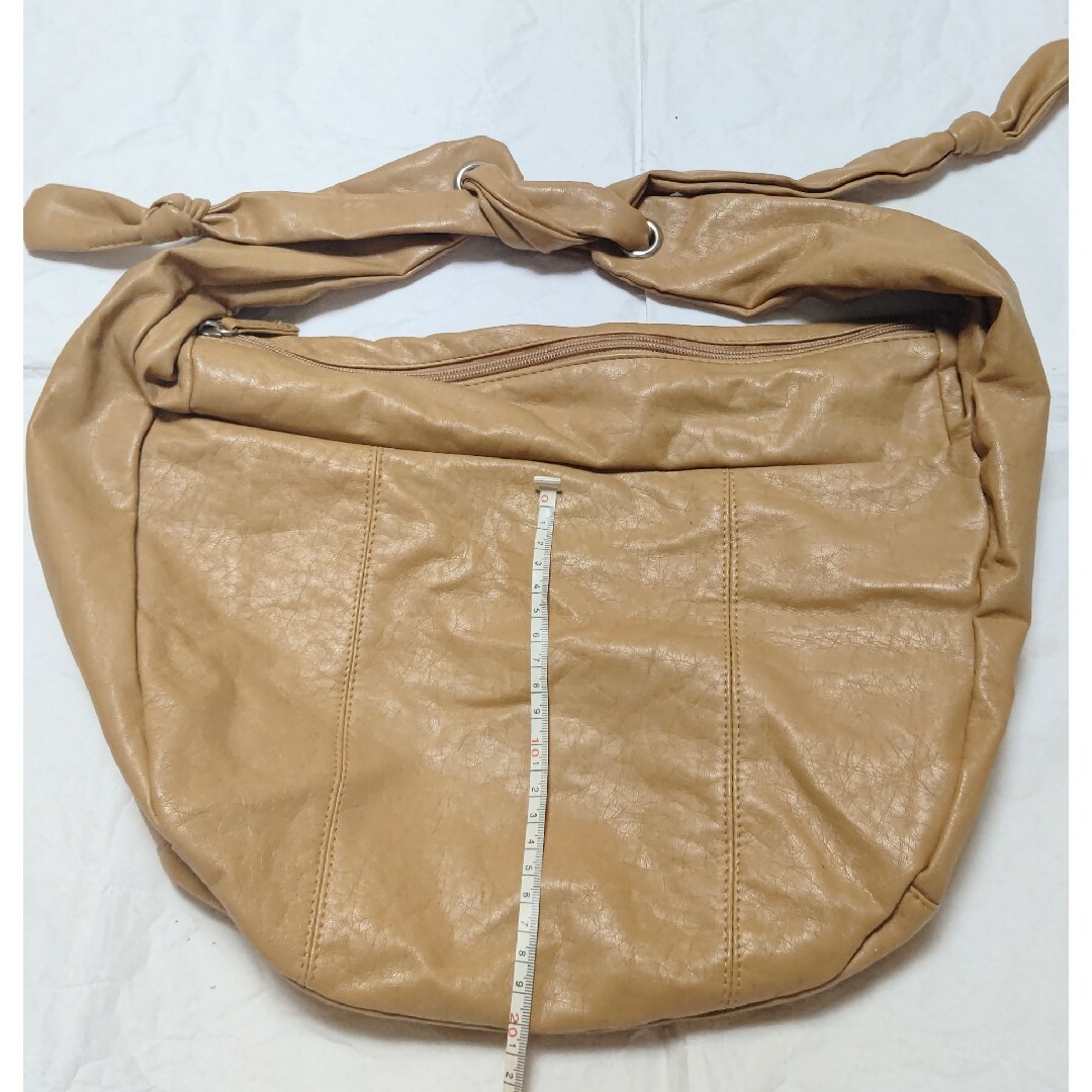 claire's(クレアーズ)のエコレザー ハンド&ショルダー&斜め掛け 3way シンプルバッグ ベージュ レディースのバッグ(ショルダーバッグ)の商品写真