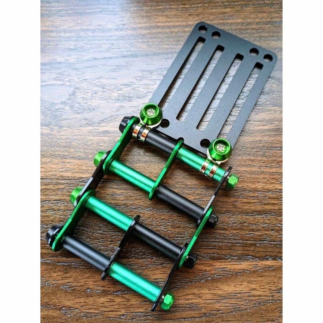 黒×緑 ニックス風ベルトループ付き 腰道具 腰袋 工具差し 4連 黒×緑 ニックス風ベルトループ付き 腰道具 腰袋 工具差し 4連
