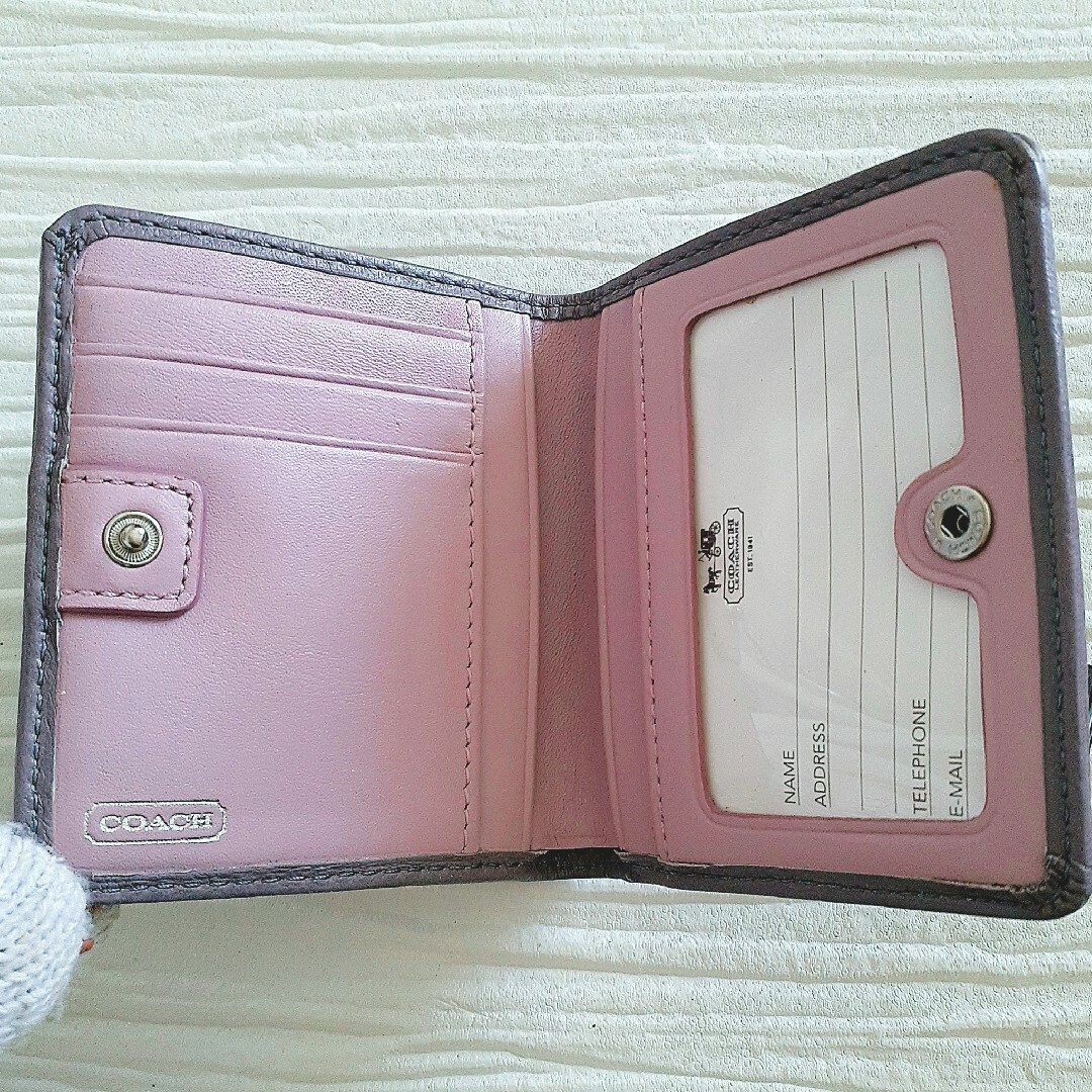 COACH(コーチ)の【希少】コーチ 二つ折り財布 馬車ロゴ キャンバス　コンパクト　ピンク メンズのファッション小物(折り財布)の商品写真